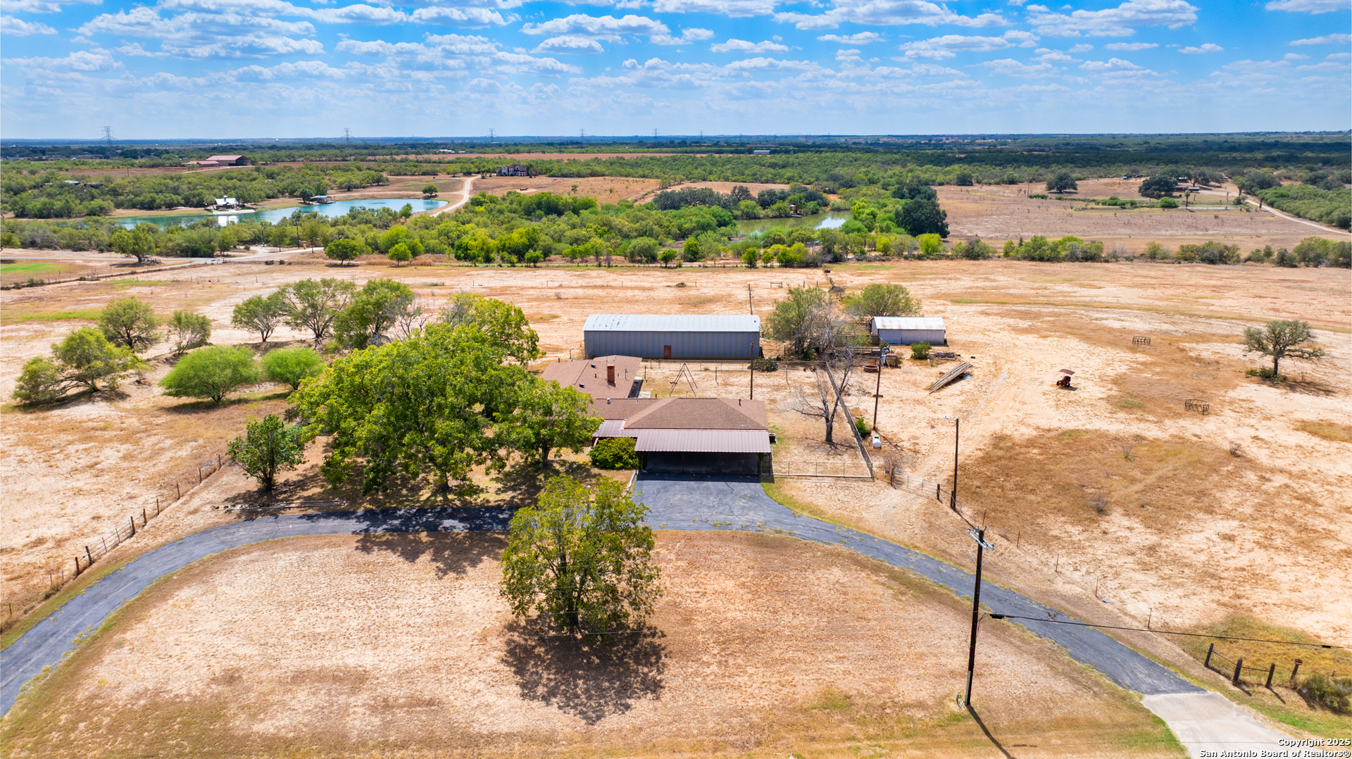 550 Bus Loop 181 S Floresville TX 78114