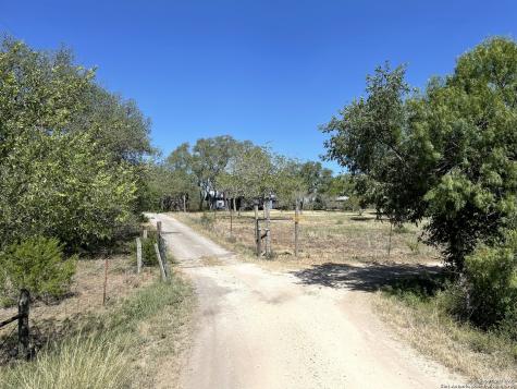 1398 Fm 1343 Castroville TX 78009
