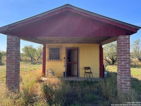202 Camino Bolivar Laredo TX 78043