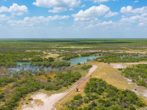0000 Highway 44 Freer TX 78357