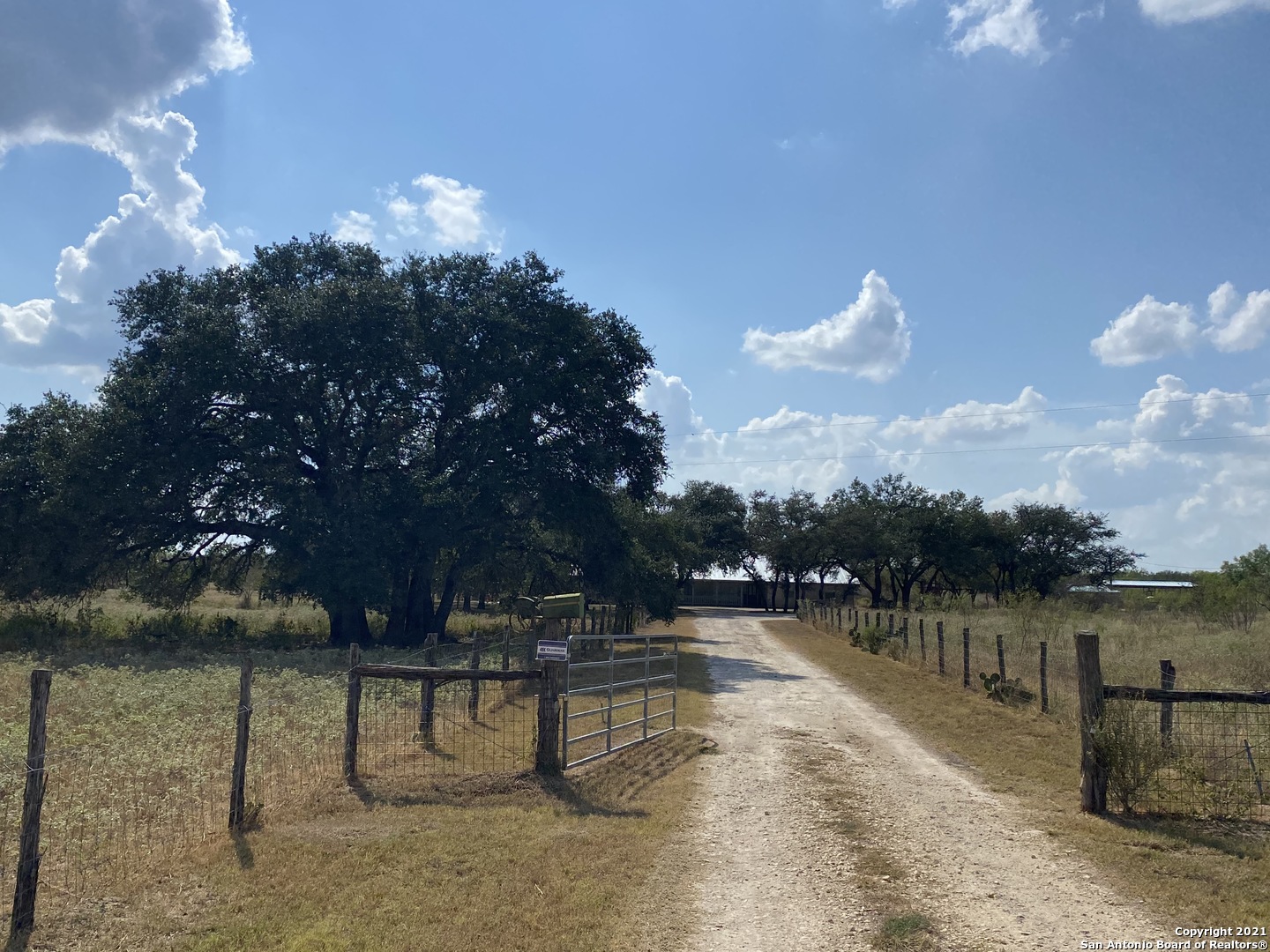 520 County Road 765 Moore TX 78057