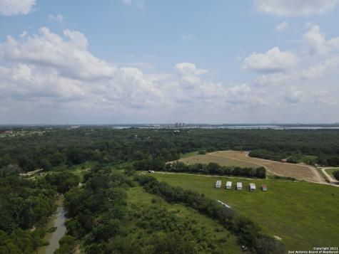 5353 Labus Road Elmendorf TX 78112