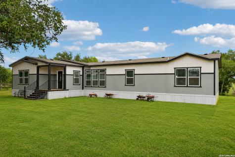 1169 Old Adams Lane Pleasanton TX 78064