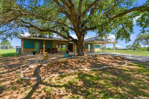 13857 Us Highway 87 S Adkins TX 78101