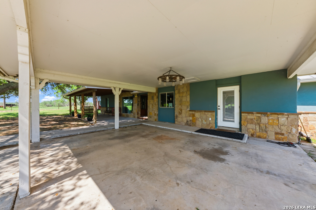 13587 Us Highway 87 S Adkins TX 78101