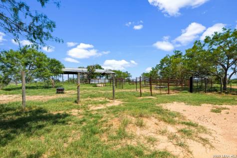 13857 Us Highway 87 S Adkins TX 78101