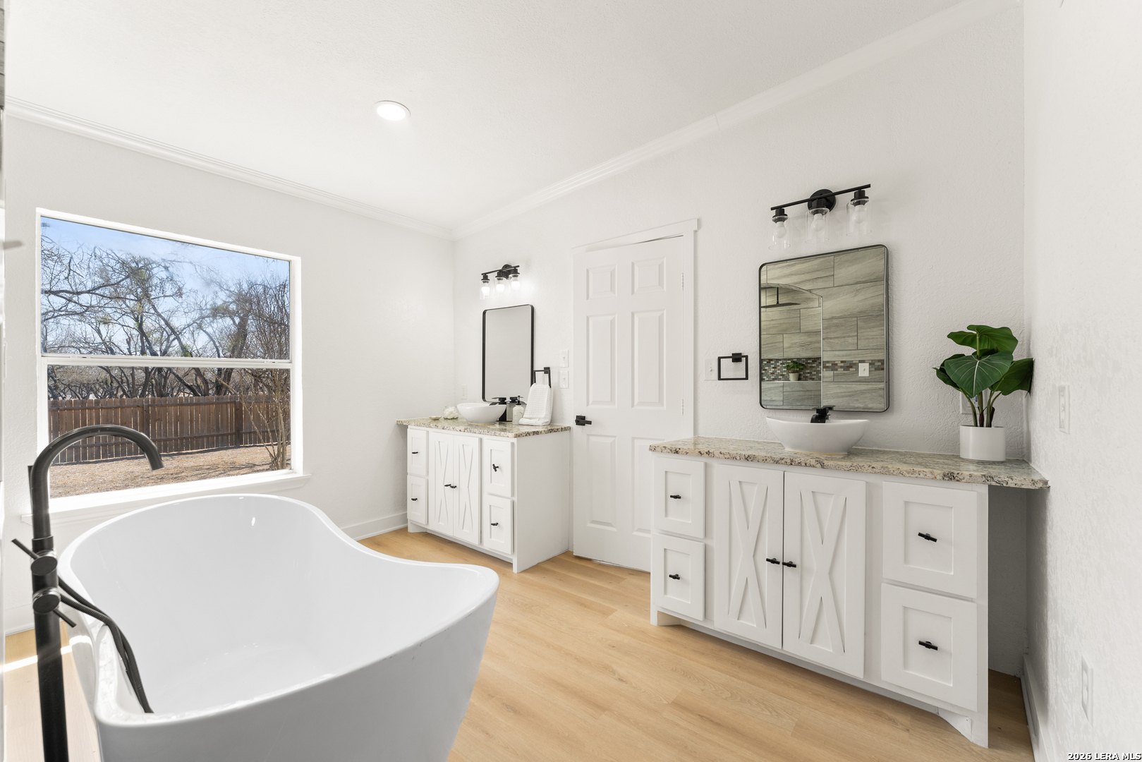 670 Quail Run Lytle TX 78052