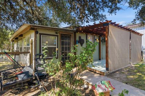 3966 Ranch Road 335 Barksdale TX 78801