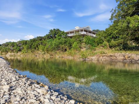 3966 Ranch Road 335 Barksdale TX 78801