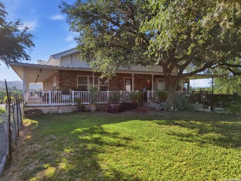 3966 Ranch Road 335 Barksdale TX 78801