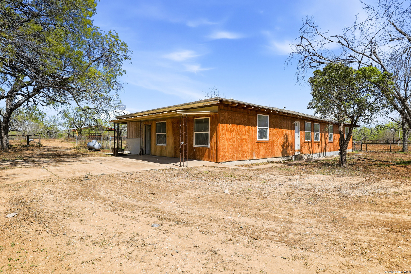 11515 Ford Adkins TX 78101