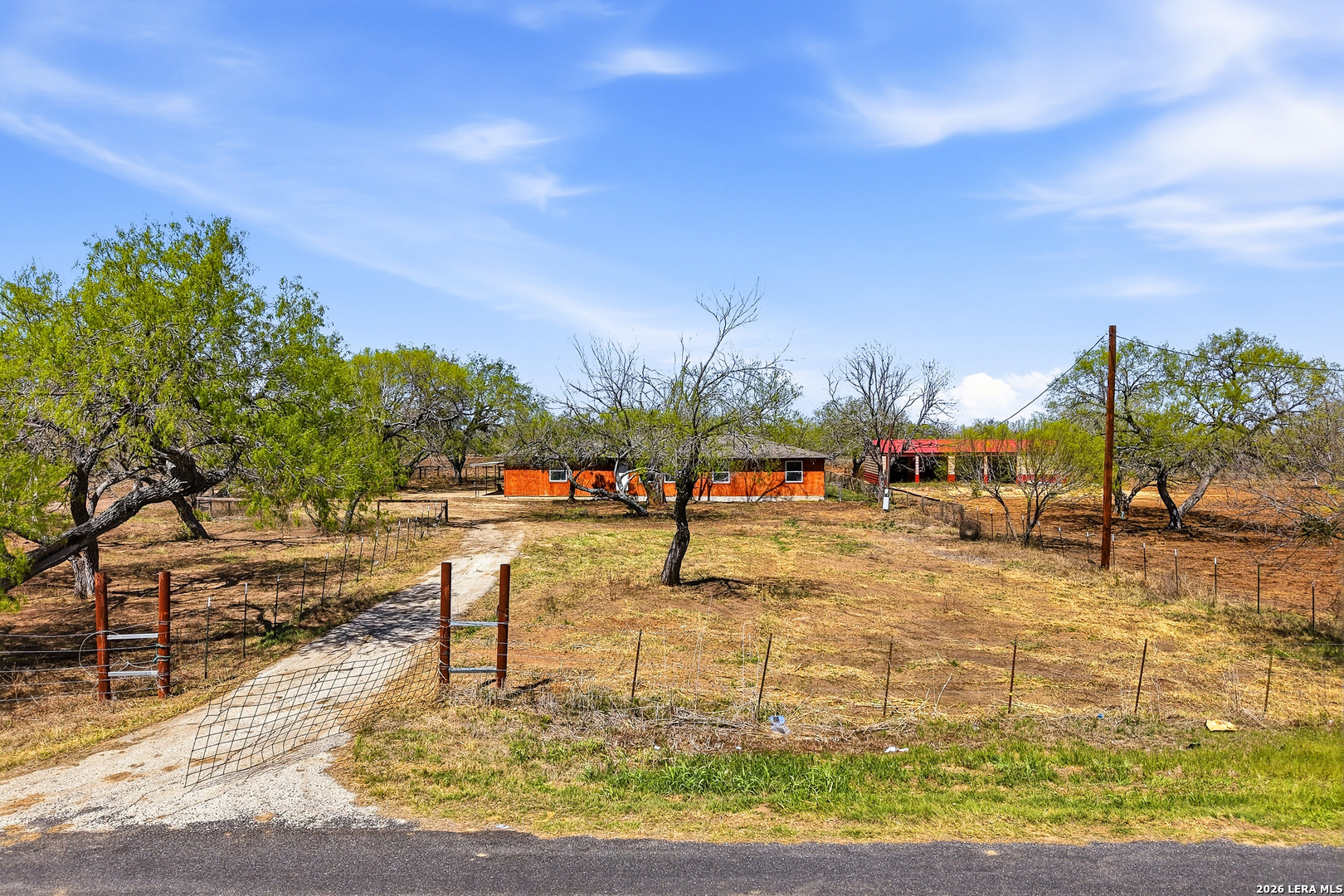 11515 Ford Adkins TX 78101