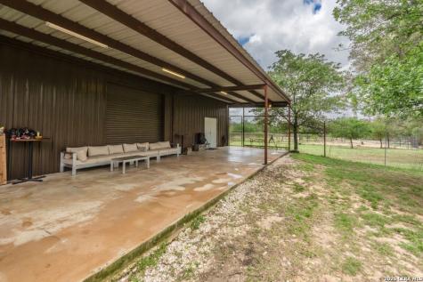 24 Sir David Lane Poteet TX 78065