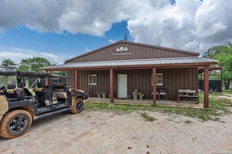 24 Sir David Lane Poteet TX 78065
