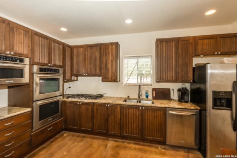 24 Sir David Lane Poteet TX 78065