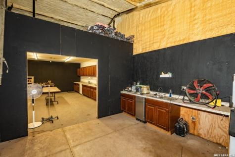 24 Sir David Lane Poteet TX 78065