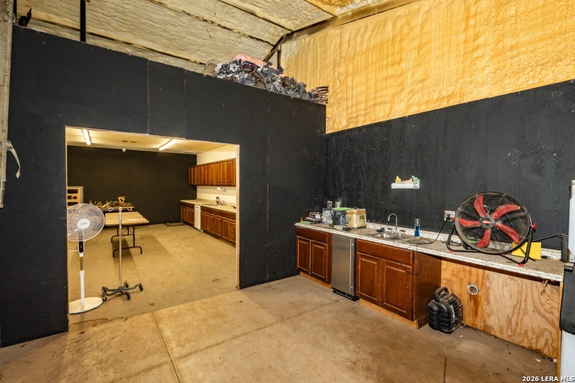 24 Sir David Lane Poteet TX 78065