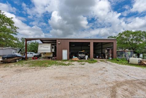 24 Sir David Lane Poteet TX 78065