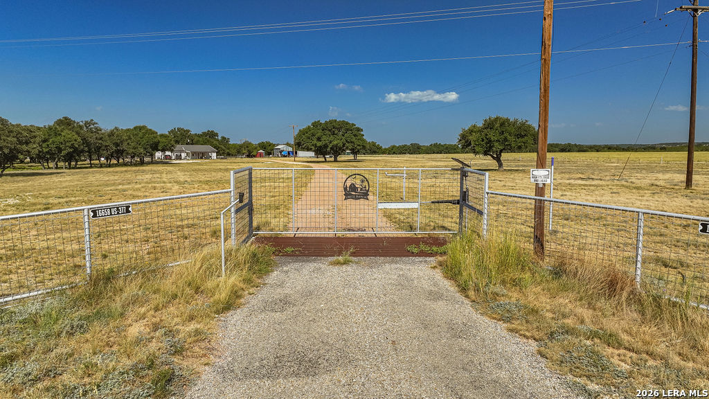 16658 N Us Highway 377 London TX 76854