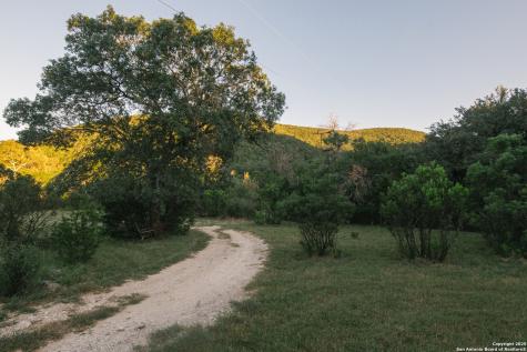 2581 Patterson Creek Road Leakey TX 78873