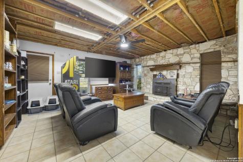 2452 2nd Street Pleasanton TX 78064