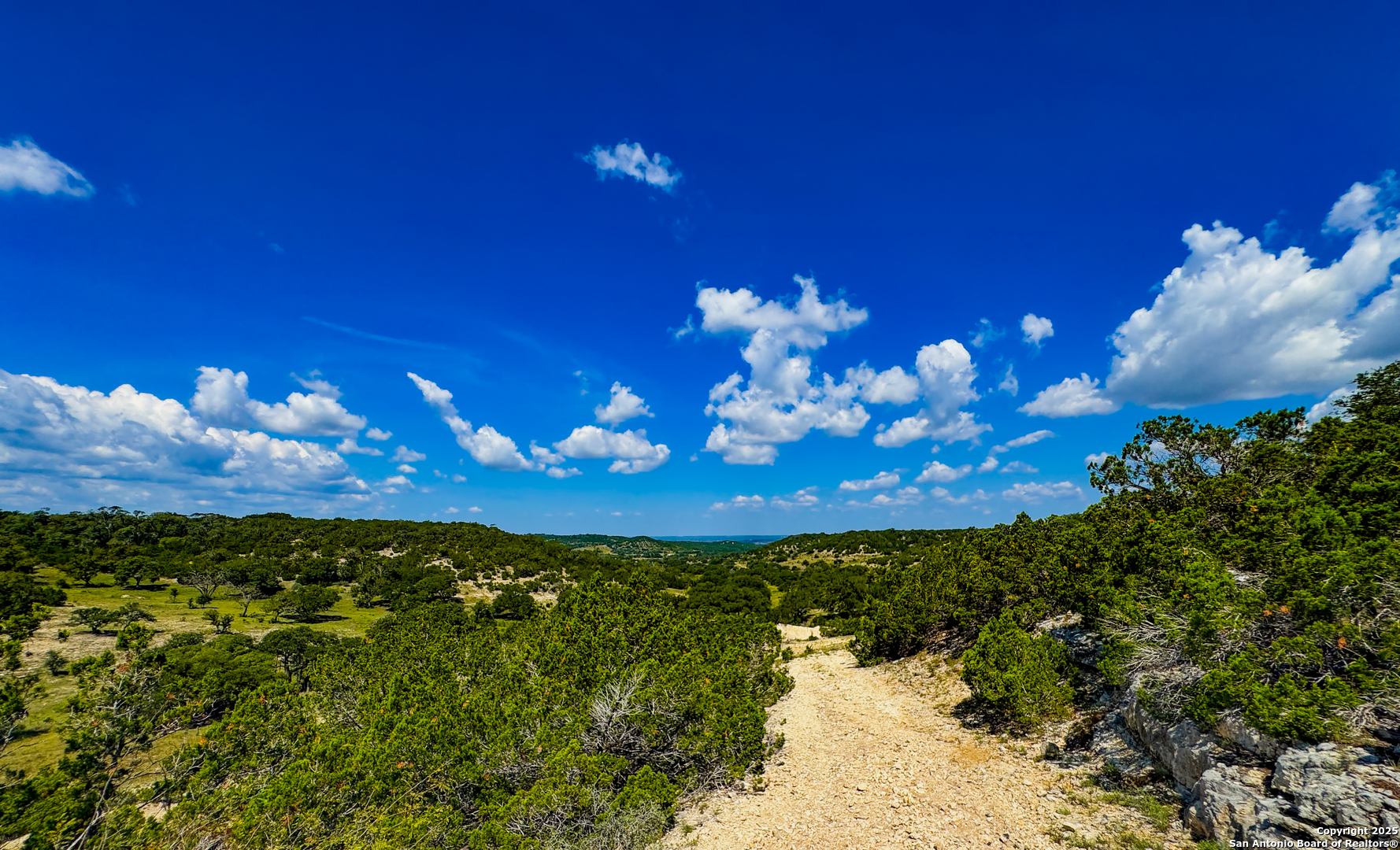 380 Holiday Road Comfort TX 78013