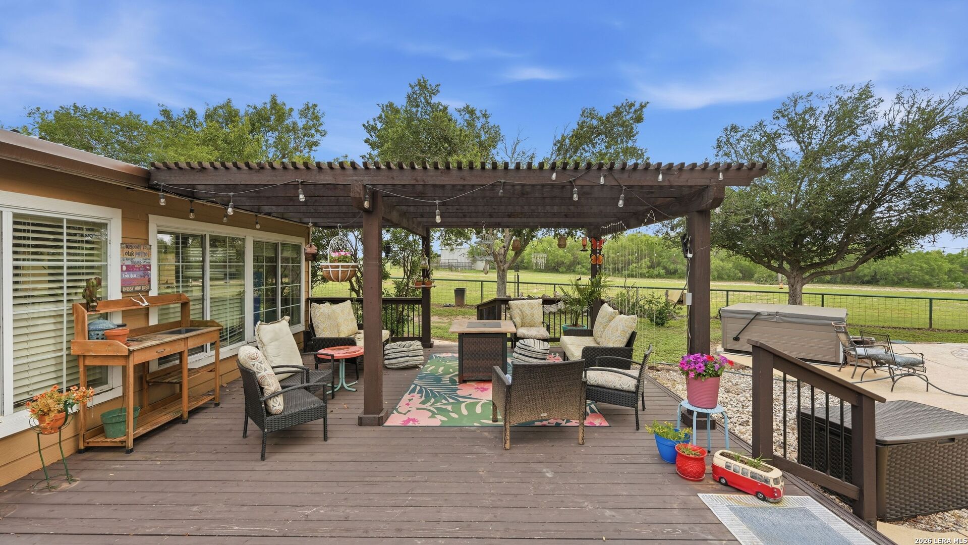 3833 County Road 2880 Bigfoot TX 78005