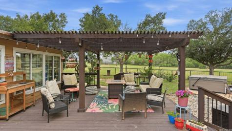3833 County Road 2880 Bigfoot TX 78005