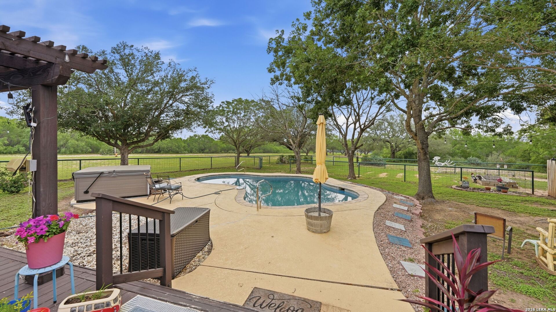 3833 County Road 2880 Bigfoot TX 78005