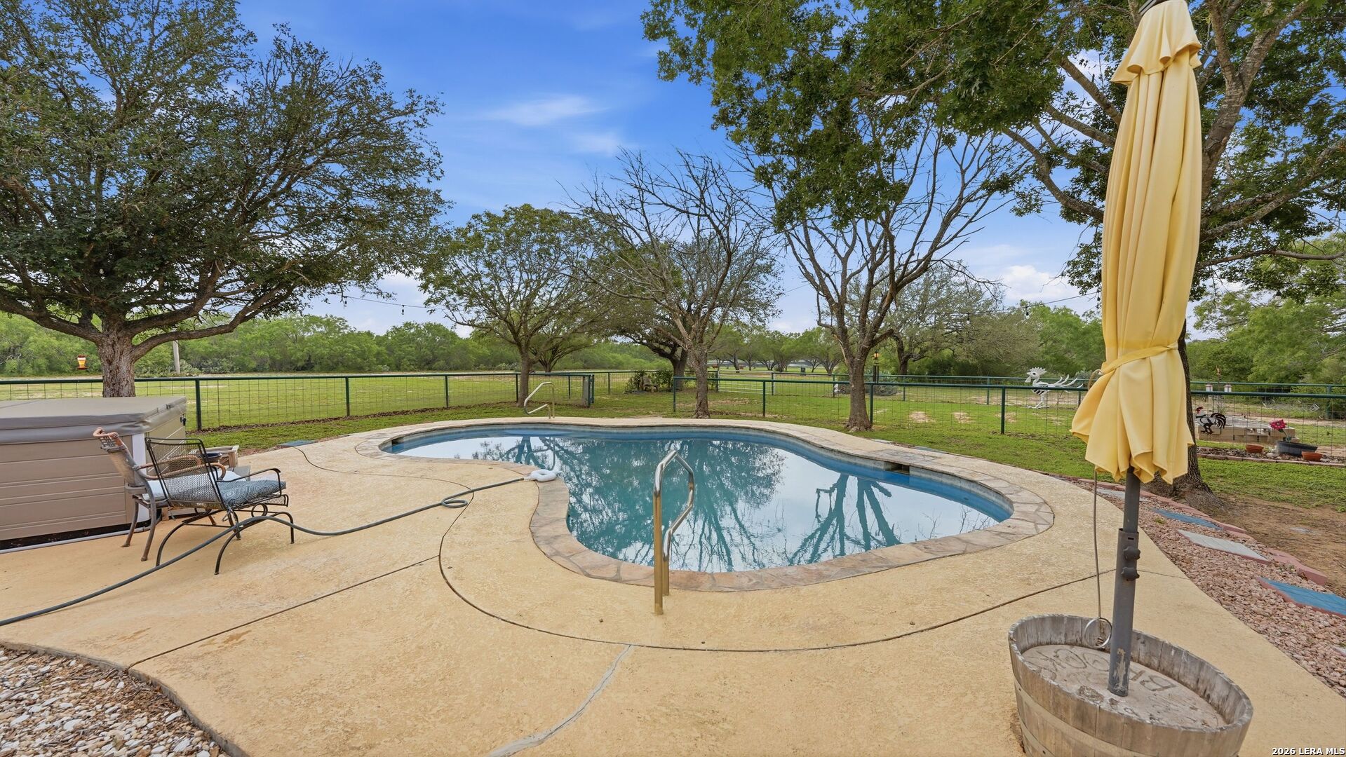 3833 County Road 2880 Bigfoot TX 78005