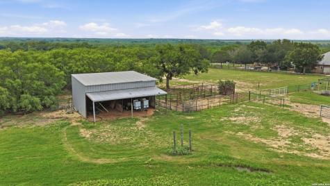 3833 County Road 2880 Bigfoot TX 78005