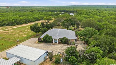 3833 County Road 2880 Bigfoot TX 78005