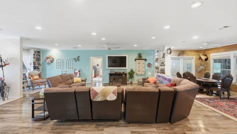 3833 County Road 2880 Bigfoot TX 78005