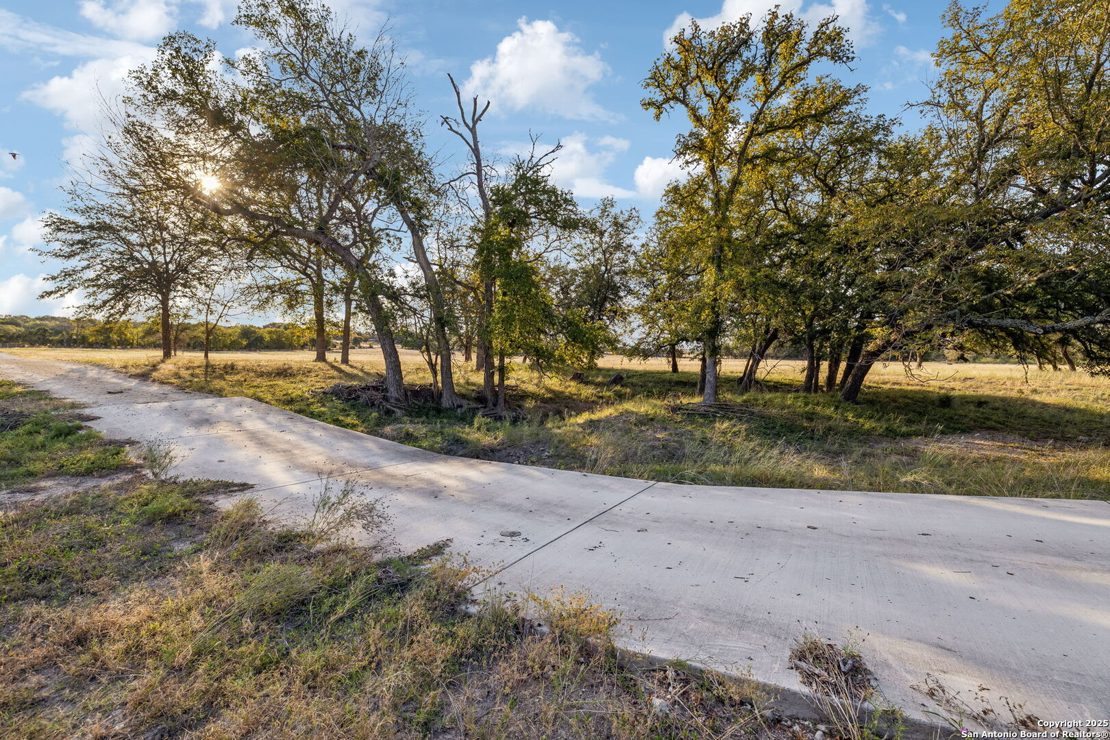 232 N Stoneleigh Road Center Point TX 78010