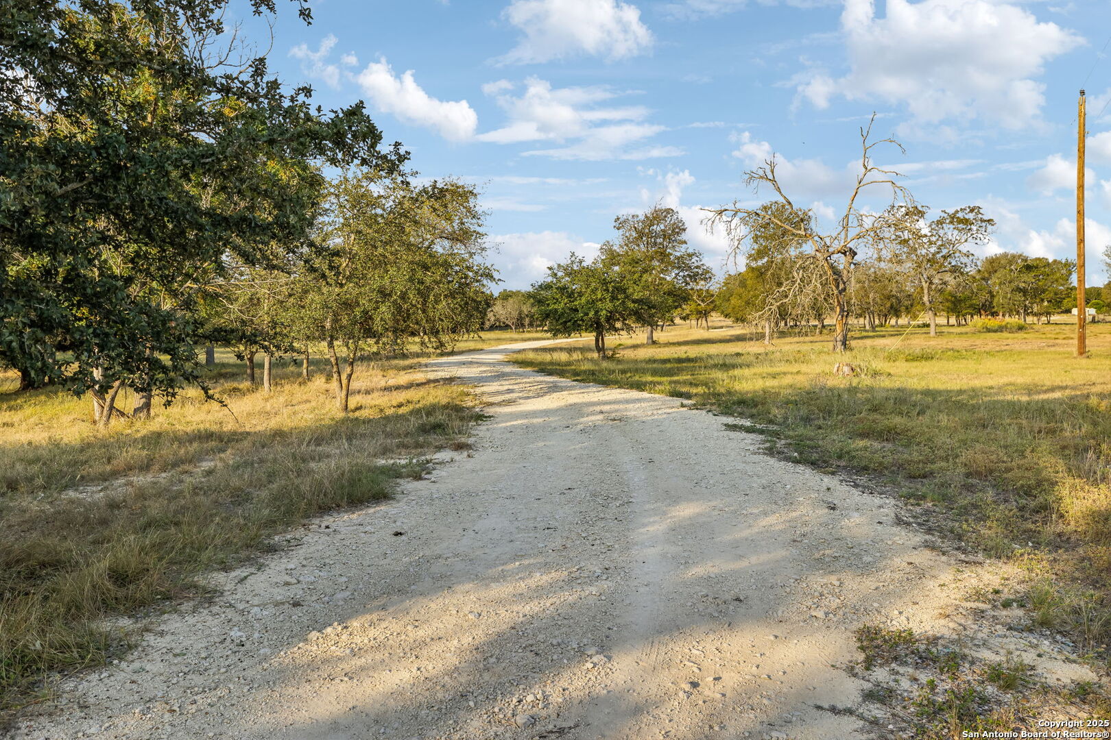 232 N Stoneleigh Road Center Point TX 78010