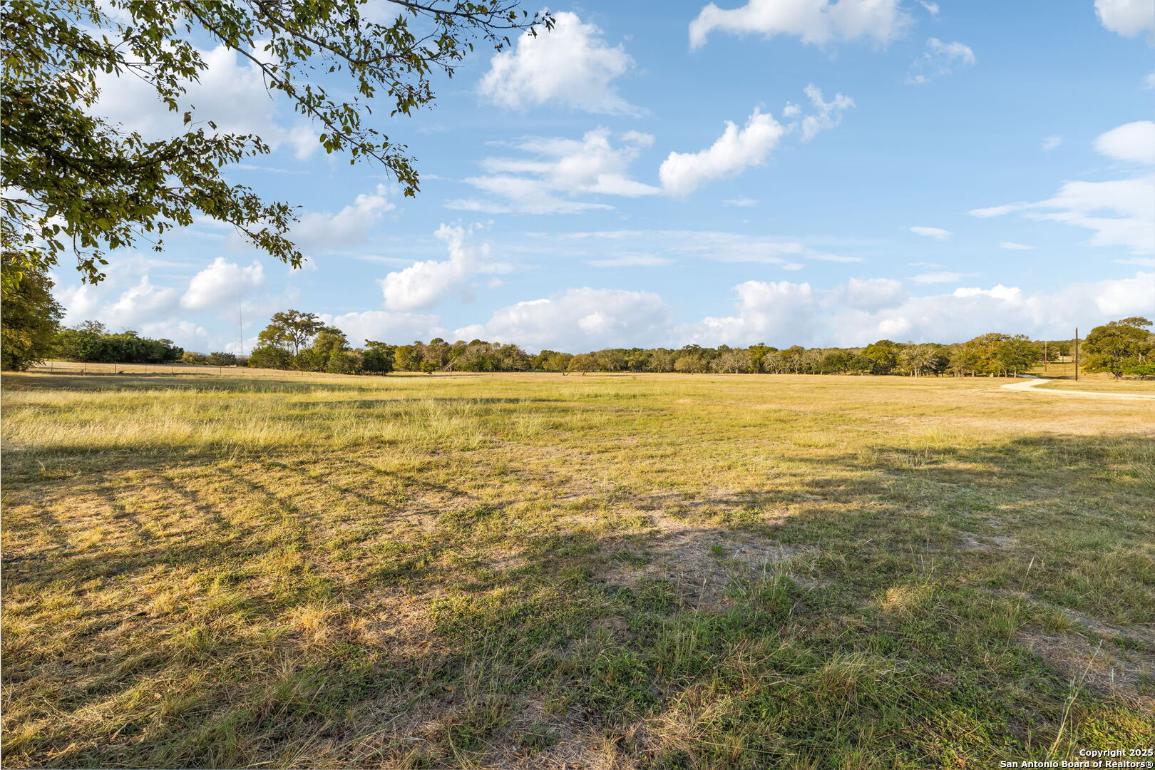 232 N Stoneleigh Road Center Point TX 78010