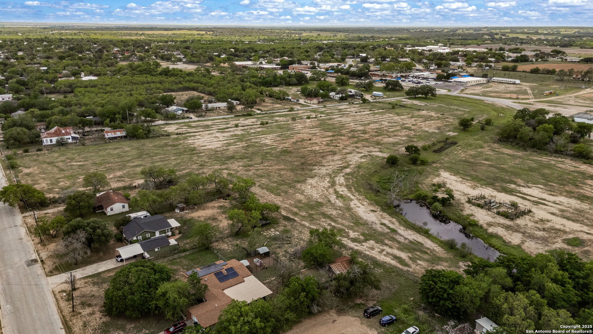 Tbd N Windy Knoll Devine TX 78016