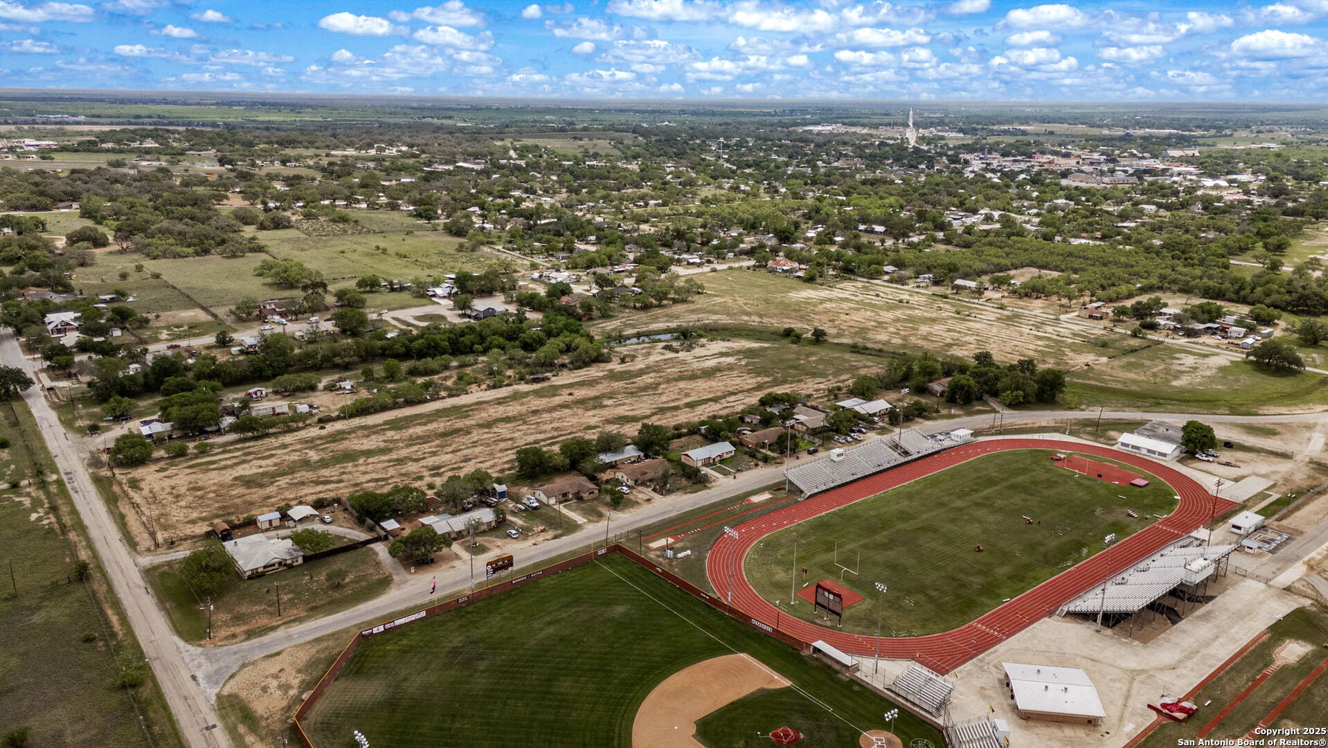 Tbd N Windy Knoll Devine TX 78016