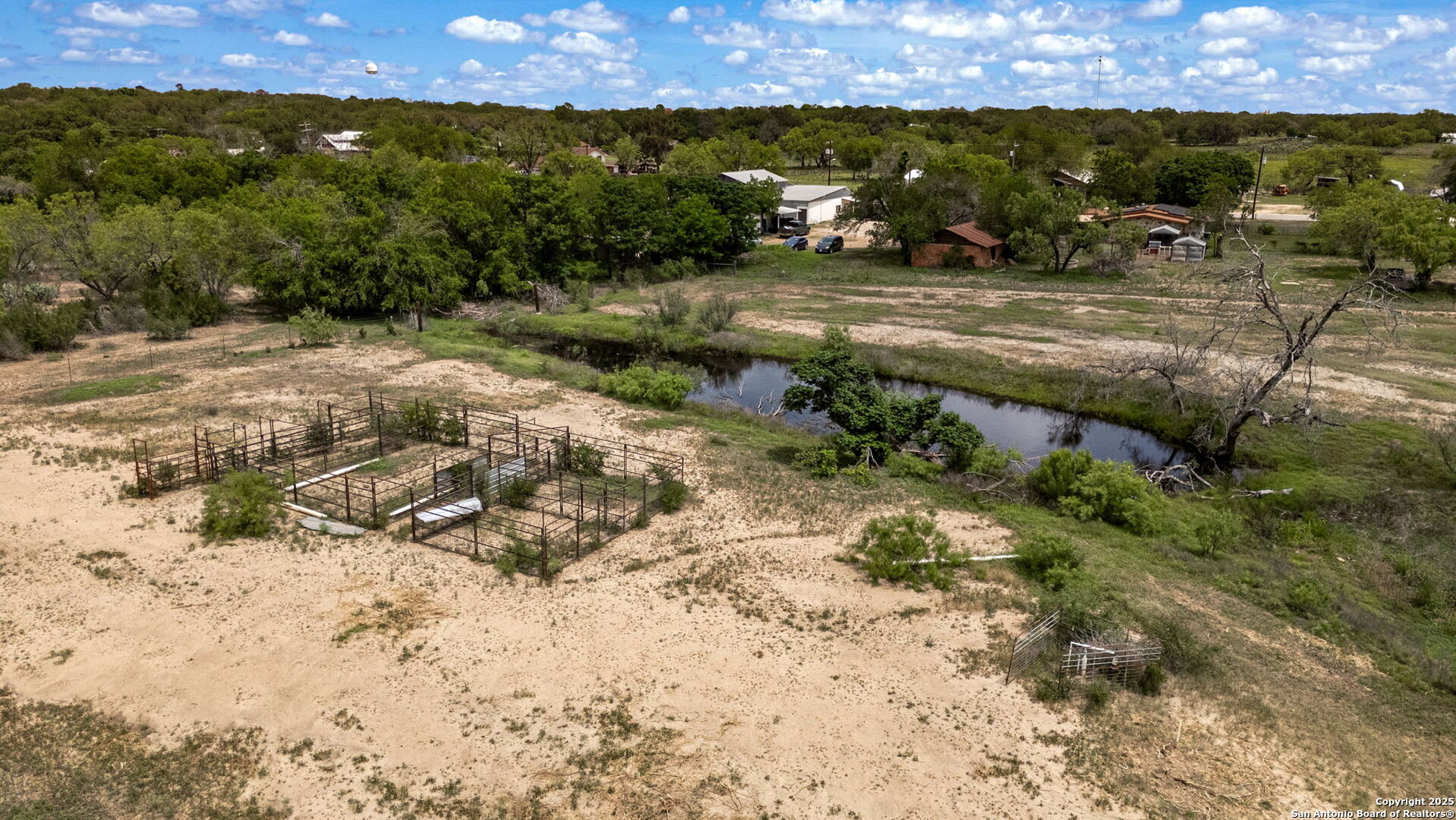 Tbd N Windy Knoll Devine TX 78016