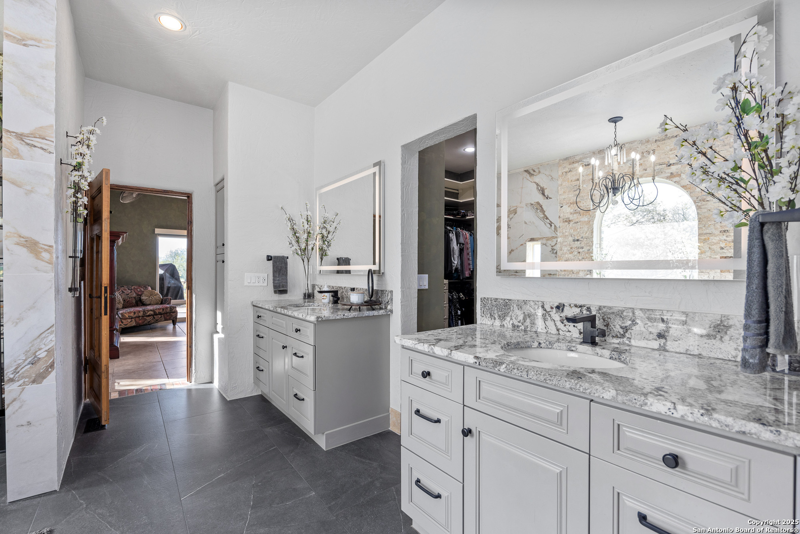 4198 Bear Springs Road Pipe Creek TX 78063