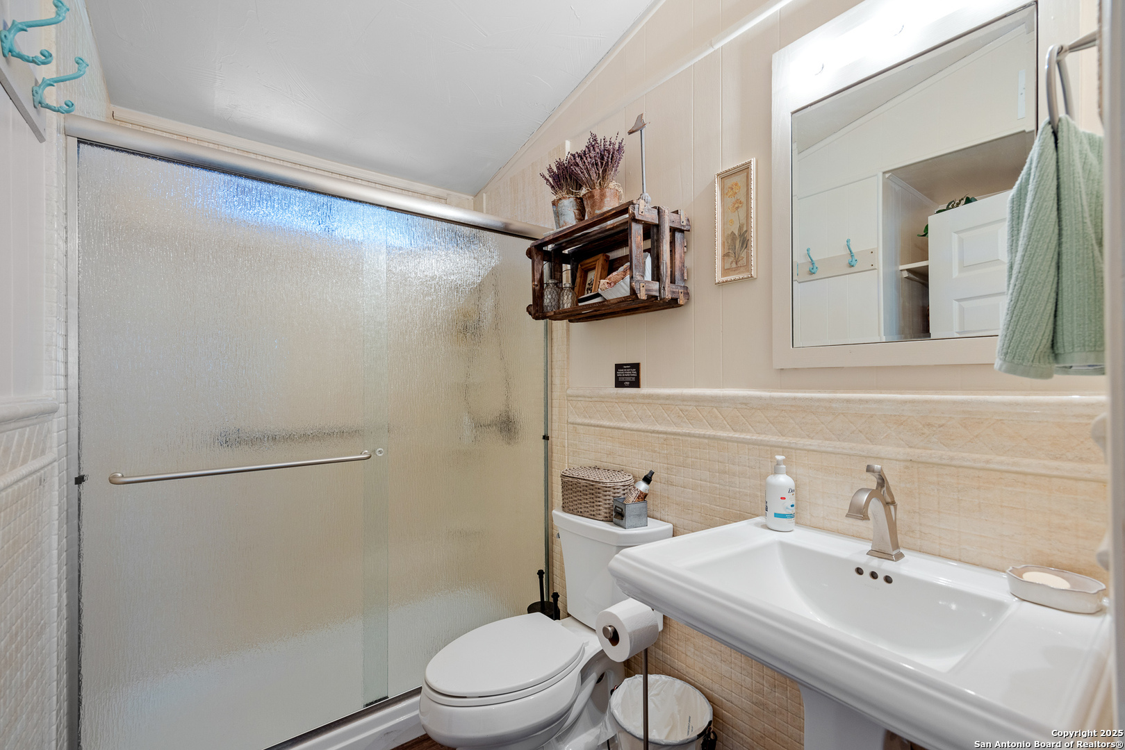 4198 Bear Springs Road Pipe Creek TX 78063
