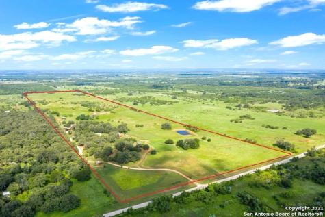 1311 County Road 427 Stockdale TX 78160