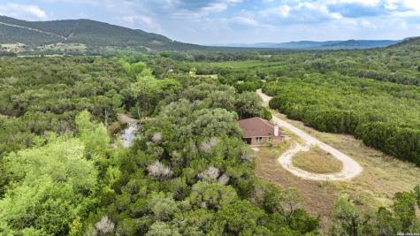 650 Evans Creek Road Vanderpool TX 78885
