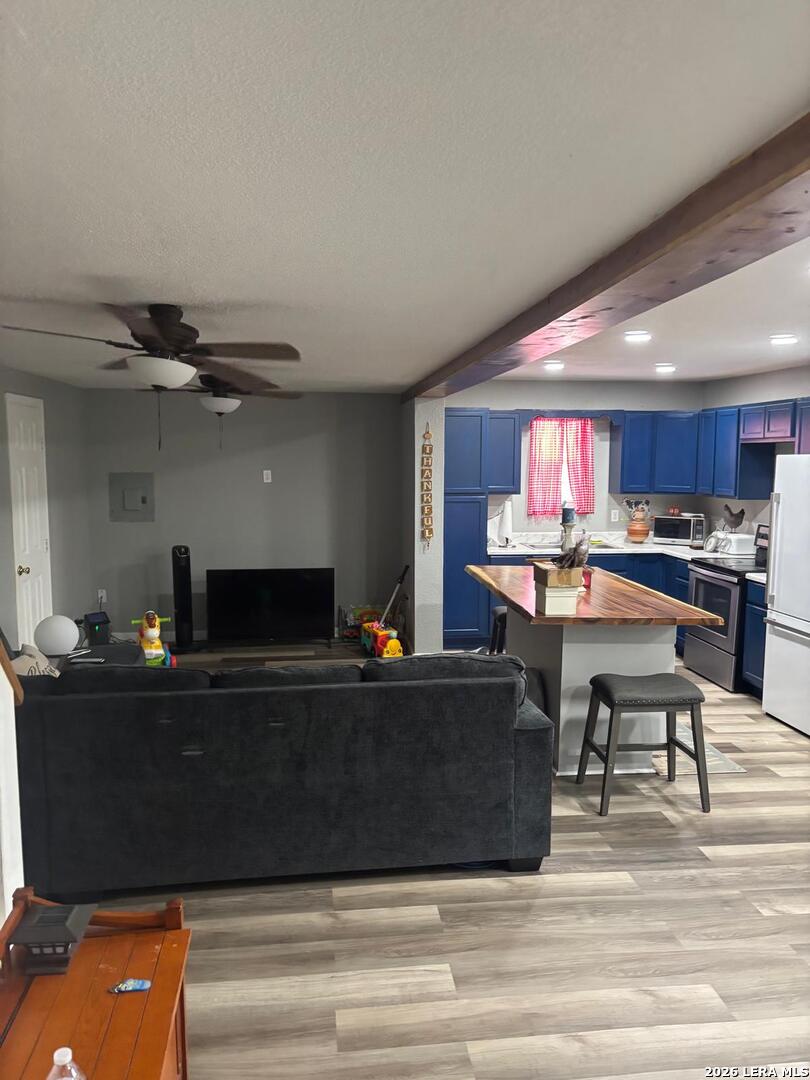 10172 Pvt 597 Mathis TX 78368