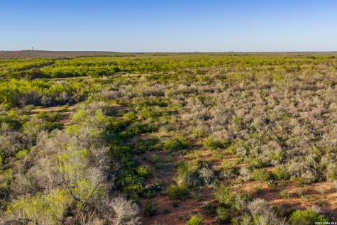 1048 County Road 640 Hondo TX 78861
