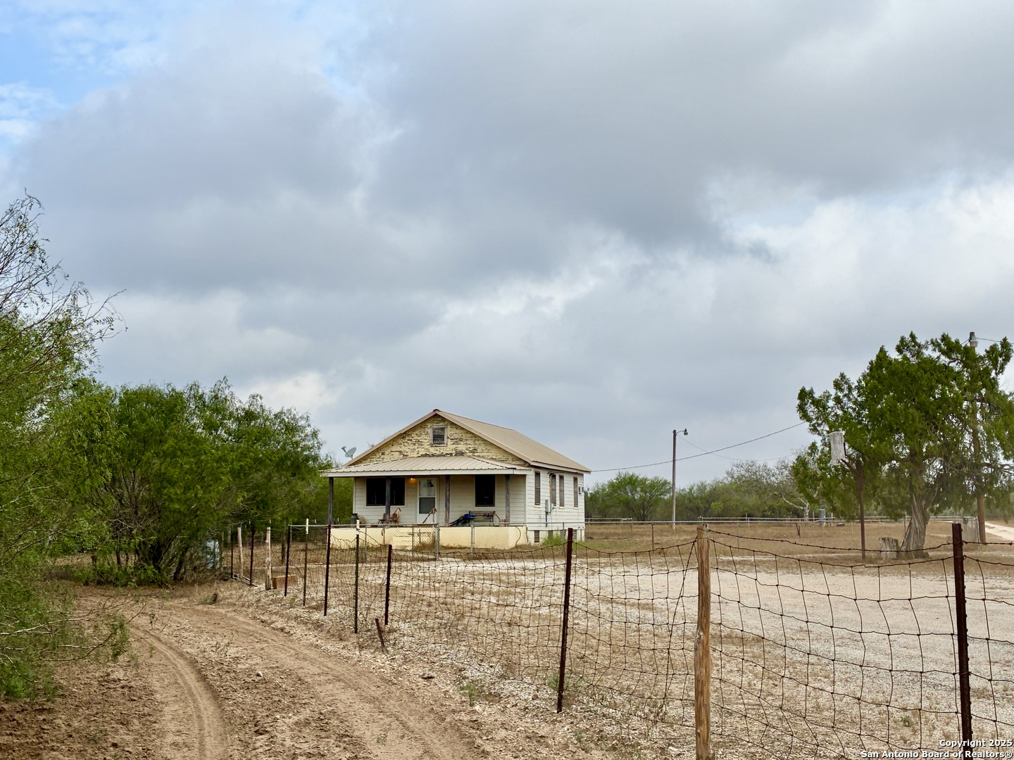 2713 Fm 716 Premont TX 78375