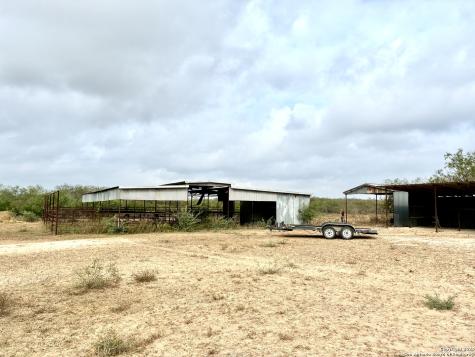 2713 Fm 716 Premont TX 78375