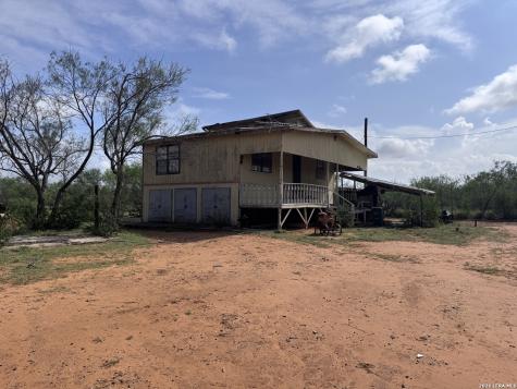 1365 Ranch Road 6252b Laredo TX 78045