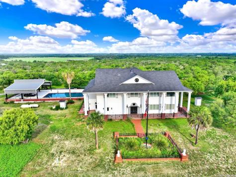 130 Pr 556 Hondo TX 78861
