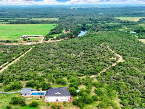 130 Pr 556 Hondo TX 78861